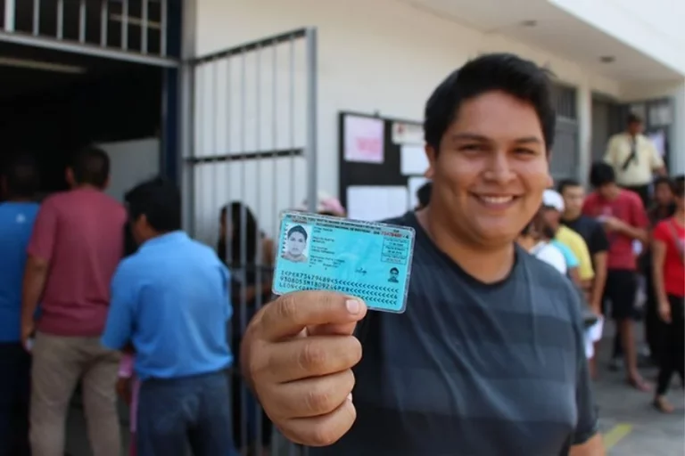 Préstamos al instante con DNI:  7 entidades financieras para solicitar dinero [2026]